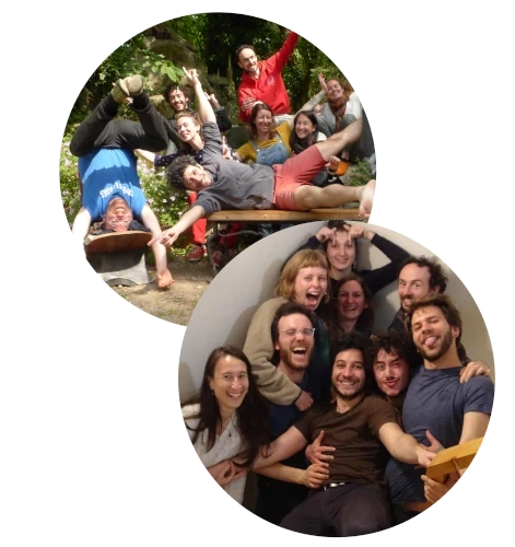 Deux équipes de bénévoles lors des chantiers collectifs de 10 jours.